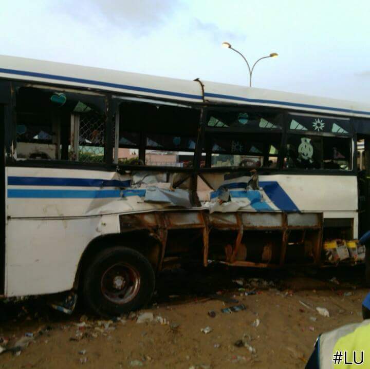 Derniere Minute: Collision entre un bus et un train : 2 morts, 16 blessés