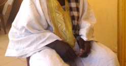 Pris avec 4,5 kg de chanvre : L’imam ravitaillait les conducteurs de Jakarta Pris avec 4,5 kg de chanvre : L’imam ravitaillait les conducteurs de Jakarta