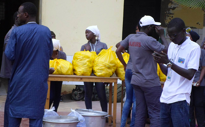 ACTION SOCIALE : le Mouvement d’Action des Jeunes pour la Réussite des Saint-louisiens au chevet des nécessiteux. ACTION SOCIALE : le Mouvement d’Action des Jeunes pour la Réussite des Saint-louisiens au chevet des nécessiteux.