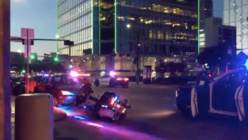 Etats-Unis: 4 policiers tués par des snipers lors d’un rassemblement à Dallas Etats-Unis: 4 policiers tués par des snipers lors d’un rassemblement à Dallas