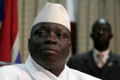 Yahya Jammeh : « Dorénavant, le Coran sera la Constitution en Gambie » Yahya Jammeh : « Dorénavant, le Coran sera la Constitution en Gambie »