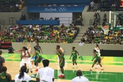 Les Américaines sans pitié pour les Lionnes, 121-56 Les Américaines sans pitié pour les Lionnes, 121-56