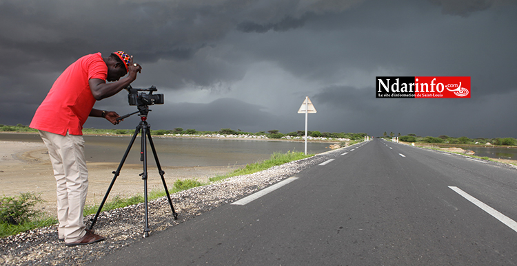 POLLUTION A SAINT-LOUIS : Moussa TOURE démarre son film. POLLUTION A SAINT-LOUIS : Moussa TOURE démarre son film.
