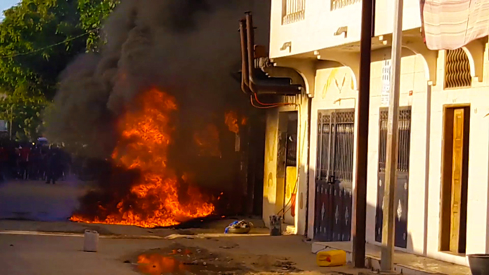 INCENDIE: la cuve de gasoil d'une boulangerie explose à Médina Courses. 