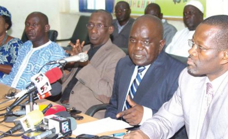 Magal : Le Pds devance Macky à Touba Magal : Le Pds devance Macky à Touba