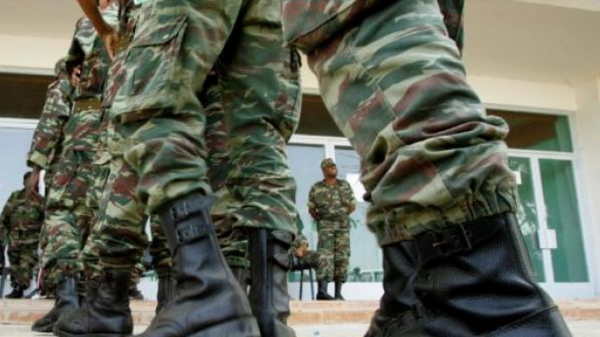 Recrutement dans l’armée : Échauffourées, coups de marteaux, deux morts Recrutement dans l’armée : Échauffourées, coups de marteaux, deux morts