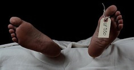 Italie : Deux jumeaux sénégalais veillent sur le cadavre de leur père pendant 24 h Italie : Deux jumeaux sénégalais veillent sur le cadavre de leur père pendant 24 h