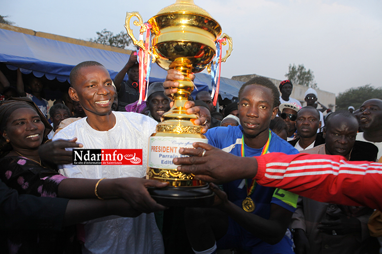 Parrain de la Zone 5: Mansour NDIAYE fait vibrer le WALO. Regardez !