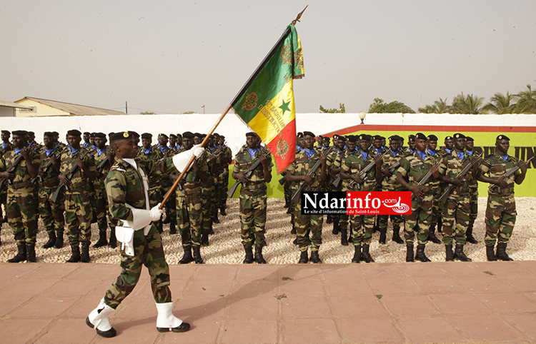 Contingent 2016/3 : le drapeau présenté à 974 nouveaux soldats, dont 45 filles (vidéo)