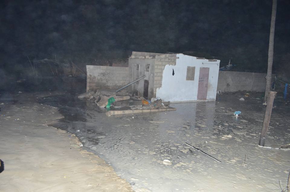 FURIE DES VAGUES : situation grave sur Langue de Barbarie.