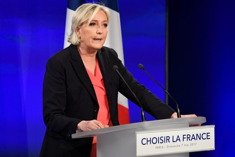 Marine Le Pen annonce une "transformation" du FN pour une "nouvelle force politique"