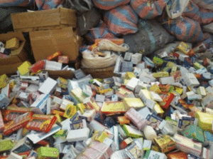 ROSSO : près de deux tonnes de faux médicaments et piles électriques saisies