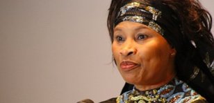 Me Aïssata Tall Sall : « Nous ne sommes ni avec Bennoo ni avec Mankoo »