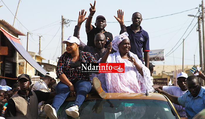 GUET-NDAR - Mansour FAYE s’offre un bain de foule et raille Abdoulaye WADE : « j’ai pitié pour lui … » ( vidéo )