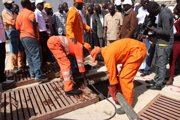 TABASKI : l’ONAS invite les usagers à une meilleure utilisation des réseaux d’évacuation d’eaux usées (communiqué) TABASKI : l’ONAS invite les usagers à une meilleure utilisation des réseaux d’évacuation d’eaux usées (communiqué)
