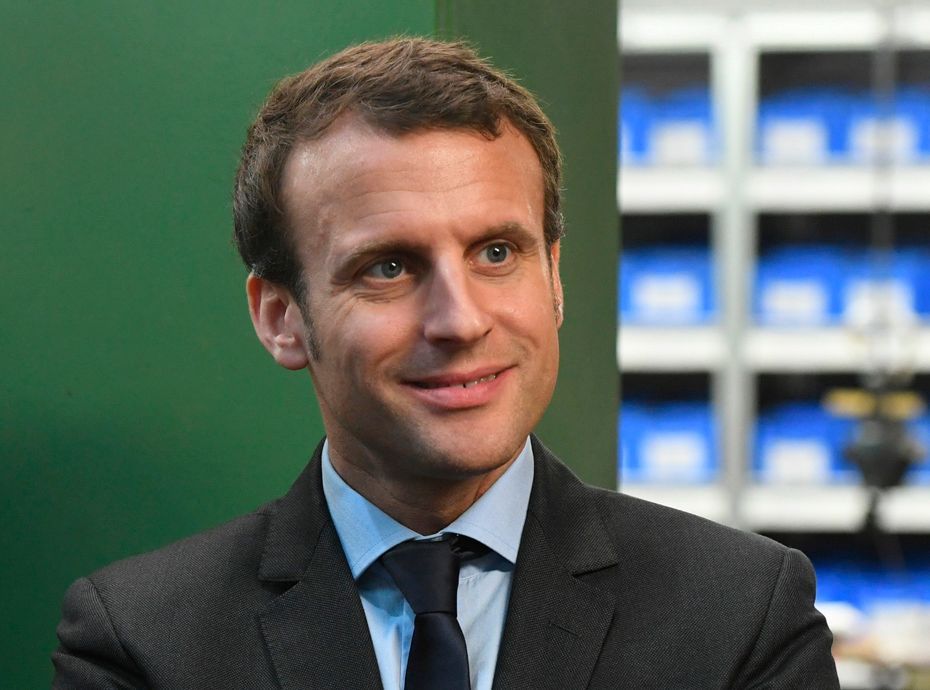 Urgent : Le convoi d' Emmanuel Macron au Burkina Faso aurait été attaqué