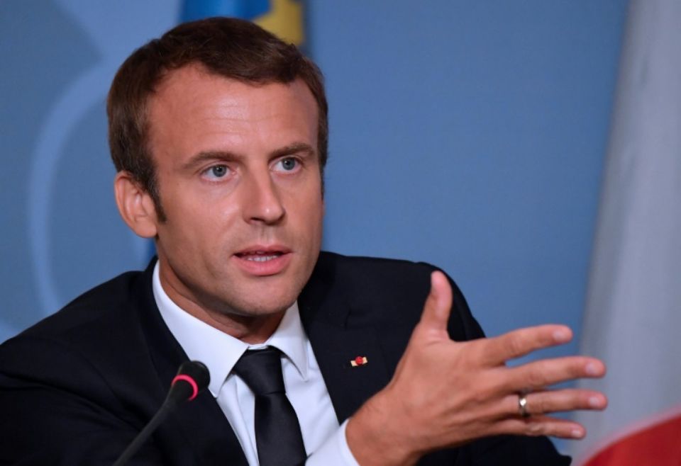 Emmanuel Macron s’engage à restituer le patrimoine africain Emmanuel Macron s’engage à restituer le patrimoine africain