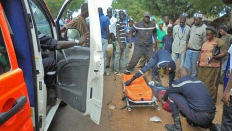 LOUGA : Une fille au volant de sa voiture heurte mortellement son grand-père