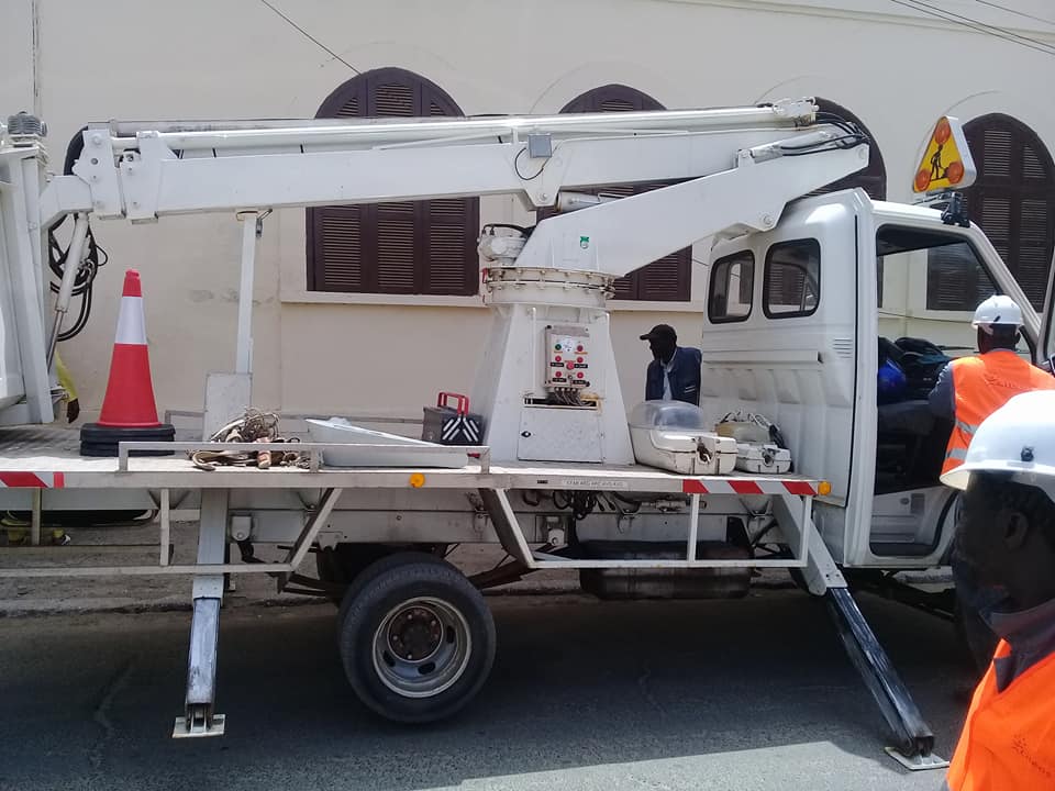 Coopération décentralisée : Lille offre un camion nacelle et de 300 luminaires à la Commune de Saint-Louis