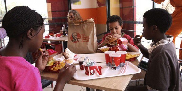 Fast-food : après la Tunisie et la Côte d’Ivoire, KFC débarque au Sénégal