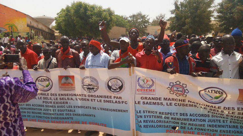 Ziguinchor : La marche des enseignants durement réprimée Ziguinchor : La marche des enseignants durement réprimée