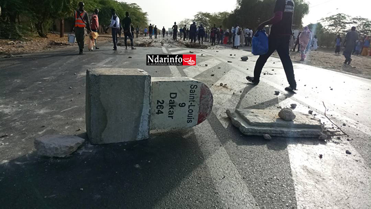 Tension matinale à l’UGB : la RN2 toujours bloquée (photos)