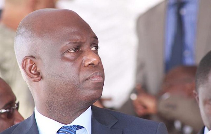 "Si Mansour FAYE n’était pas le Goro de Macky SALL, il ne distribuerait pas de billets … ", crie Aida FALL