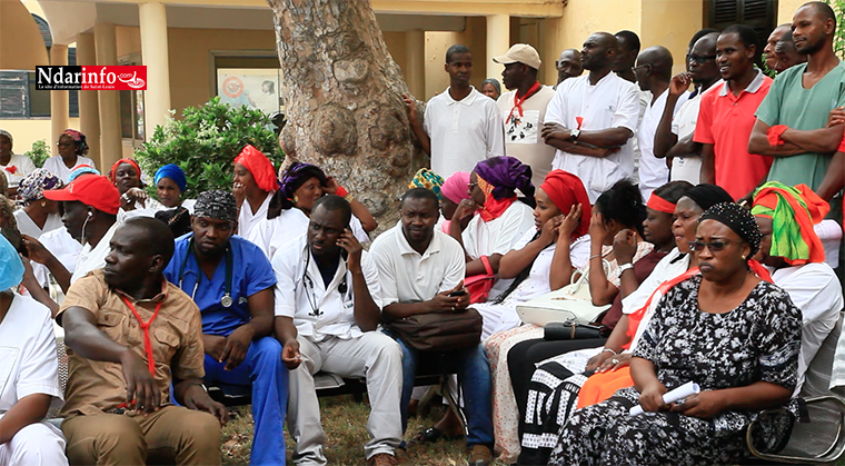 Hôpital de Saint-Louis : les travailleurs regrettent la "faillite totale" de l'établissement (vidéo) Hôpital de Saint-Louis : les travailleurs regrettent la "faillite totale" de l'établissement (vidéo)