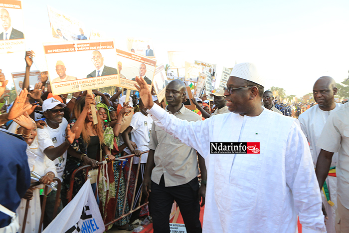 Travaux de réhabilitation de l’aéroport de Saint-Louis : Macky SALL a posé la première pierre ( vidéo)