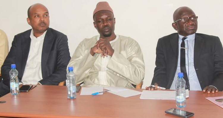 Présidentielle 2019 : Des responsables du Pds, de l'Apr, de l'UCS et de Ldr/Yessal rejoignent Sonko Présidentielle 2019 : Des responsables du Pds, de l'Apr, de l'UCS et de Ldr/Yessal rejoignent Sonko