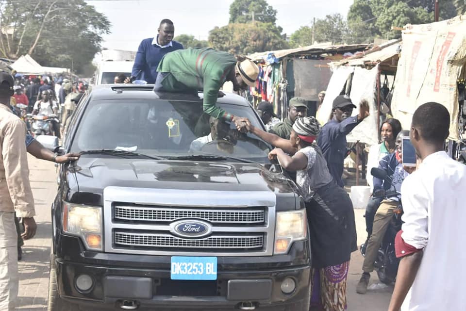 Sonko à Ziguinchor : Grosse effervescence dans le Sud ( photos) Sonko à Ziguinchor : Grosse effervescence dans le Sud ( photos)