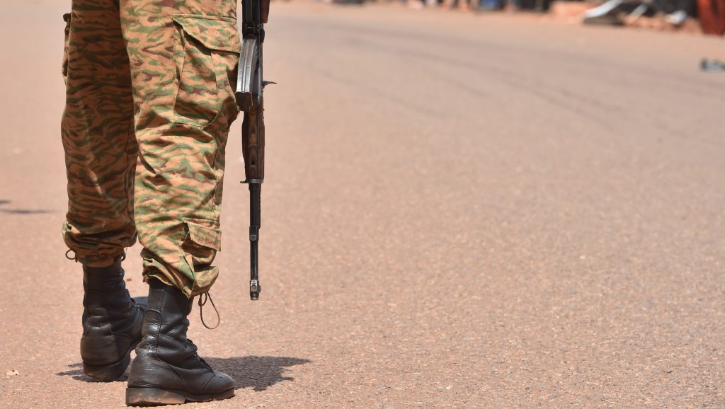 Un soldat burkinabé à Ouahigouya, le 29 octobre 2018 (image d'illustration). Issouf Sanogo, AFP