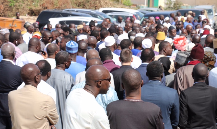 Levée du corps de Momar Seyni Ndiaye : L’ultime hommage d’une profession à un journaliste « courageux » Levée du corps de Momar Seyni Ndiaye : L’ultime hommage d’une profession à un journaliste « courageux »