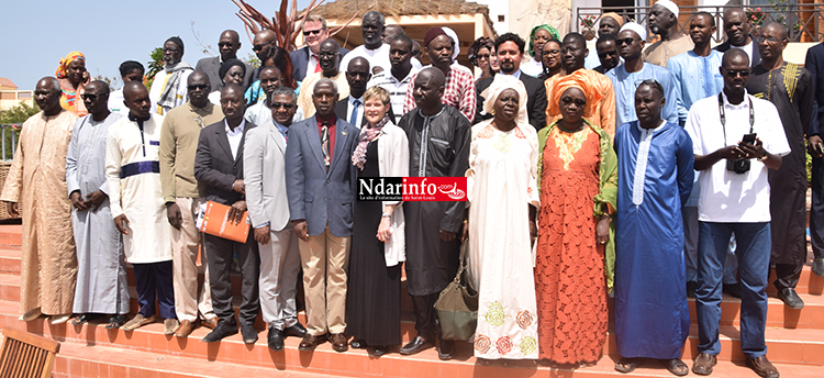 Photo de famille, au lancement du projet à Saint-Louis Photo de famille, au lancement du projet à Saint-Louis