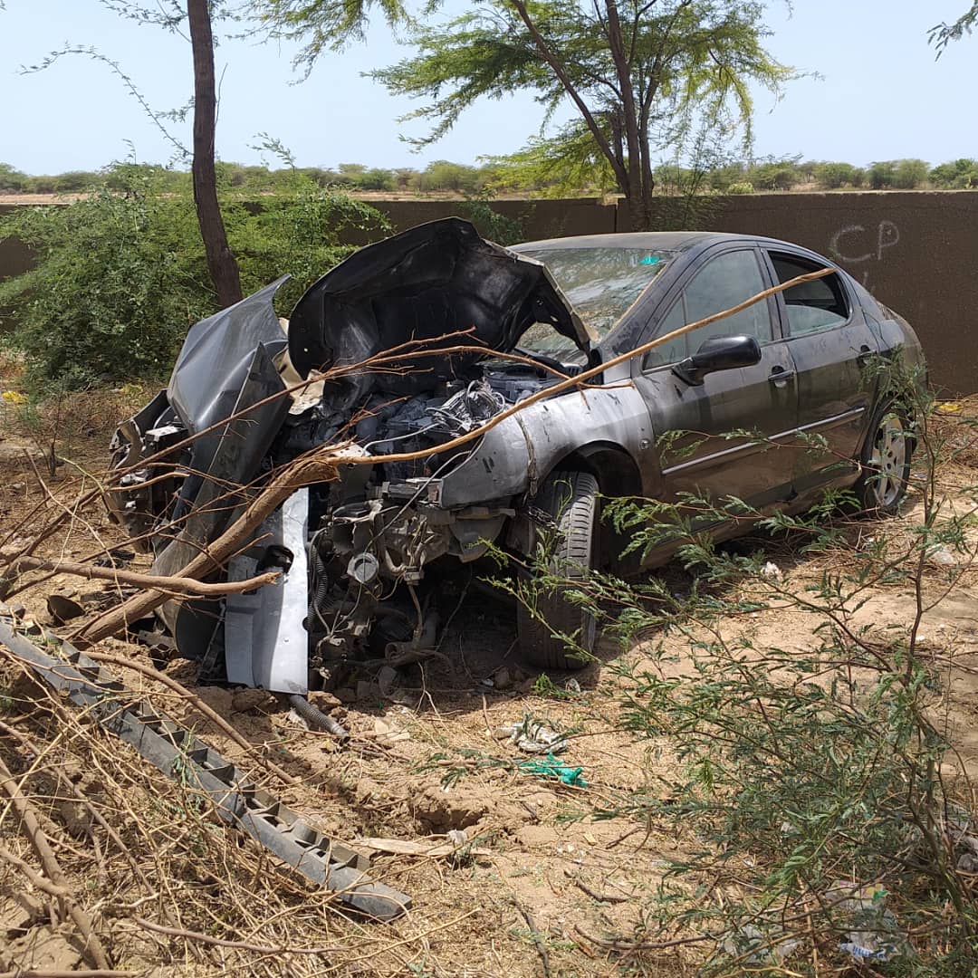 Accident à hauteur de l’UGB : Un particulier dérape en évitant une ... ( Photos)