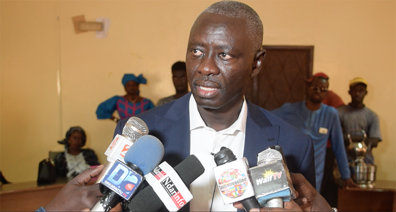 Richard-Roll - Mame DIOP justifie le blocage du complexe sportif de la Fondation Marie Louise MIMRAN : « Nous ne pouvons accepter une donation avec des risques » (vidéo) Richard-Roll - Mame DIOP justifie le blocage du complexe sportif de la Fondation Marie Louise MIMRAN : « Nous ne pouvons accepter une donation avec des risques » (vidéo)