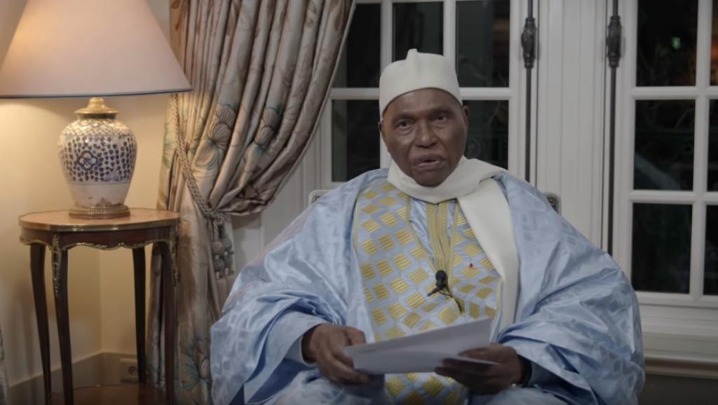 WADE : " Macky Sall cherche à éviter d'être englouti par la vague de mécontentement populaire" WADE : " Macky Sall cherche à éviter d'être englouti par la vague de mécontentement populaire"