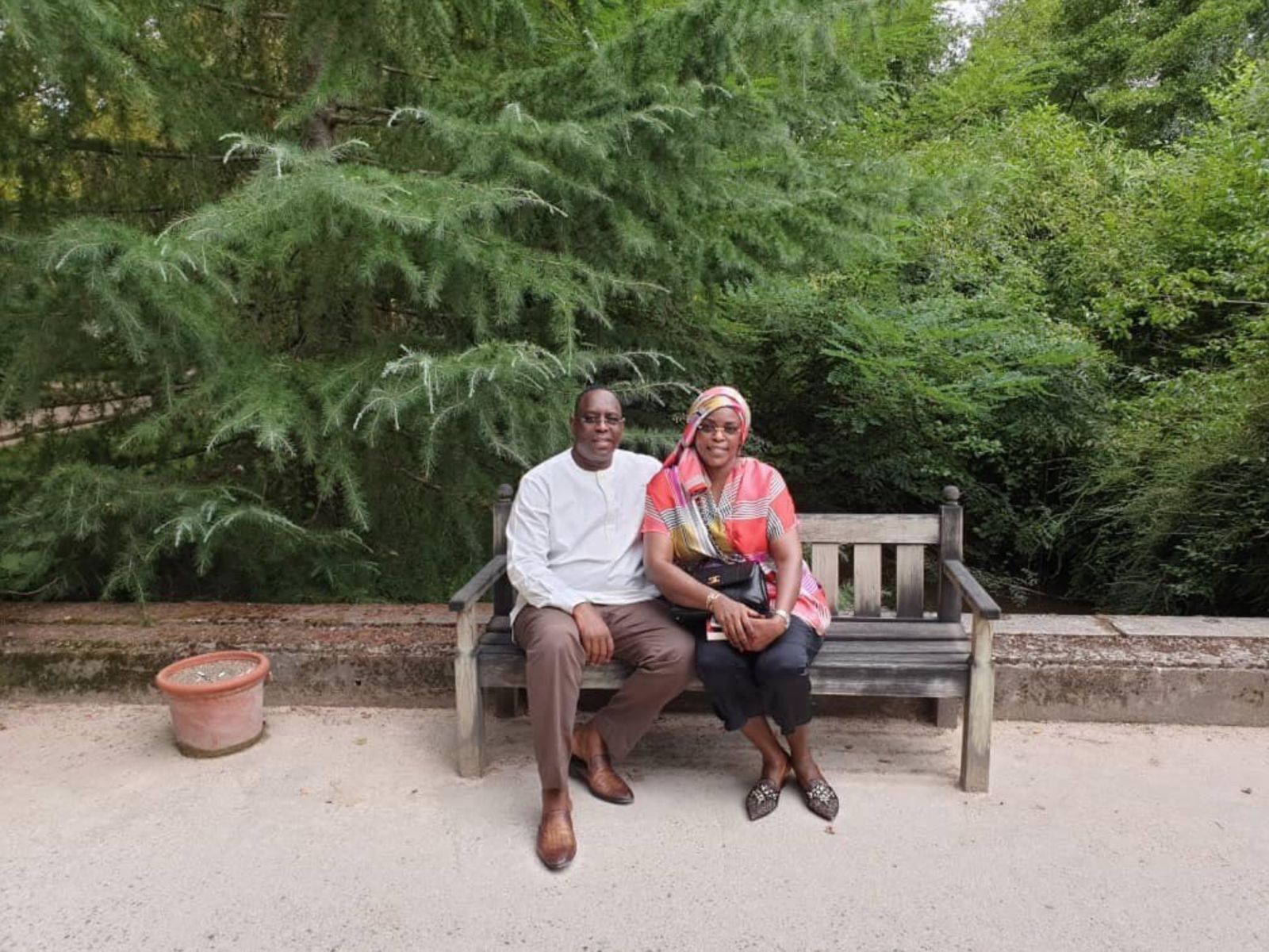 [ARRÊT SUR IMAGE] Macky et Marième Faye Sall en vacances dans le sud de la France