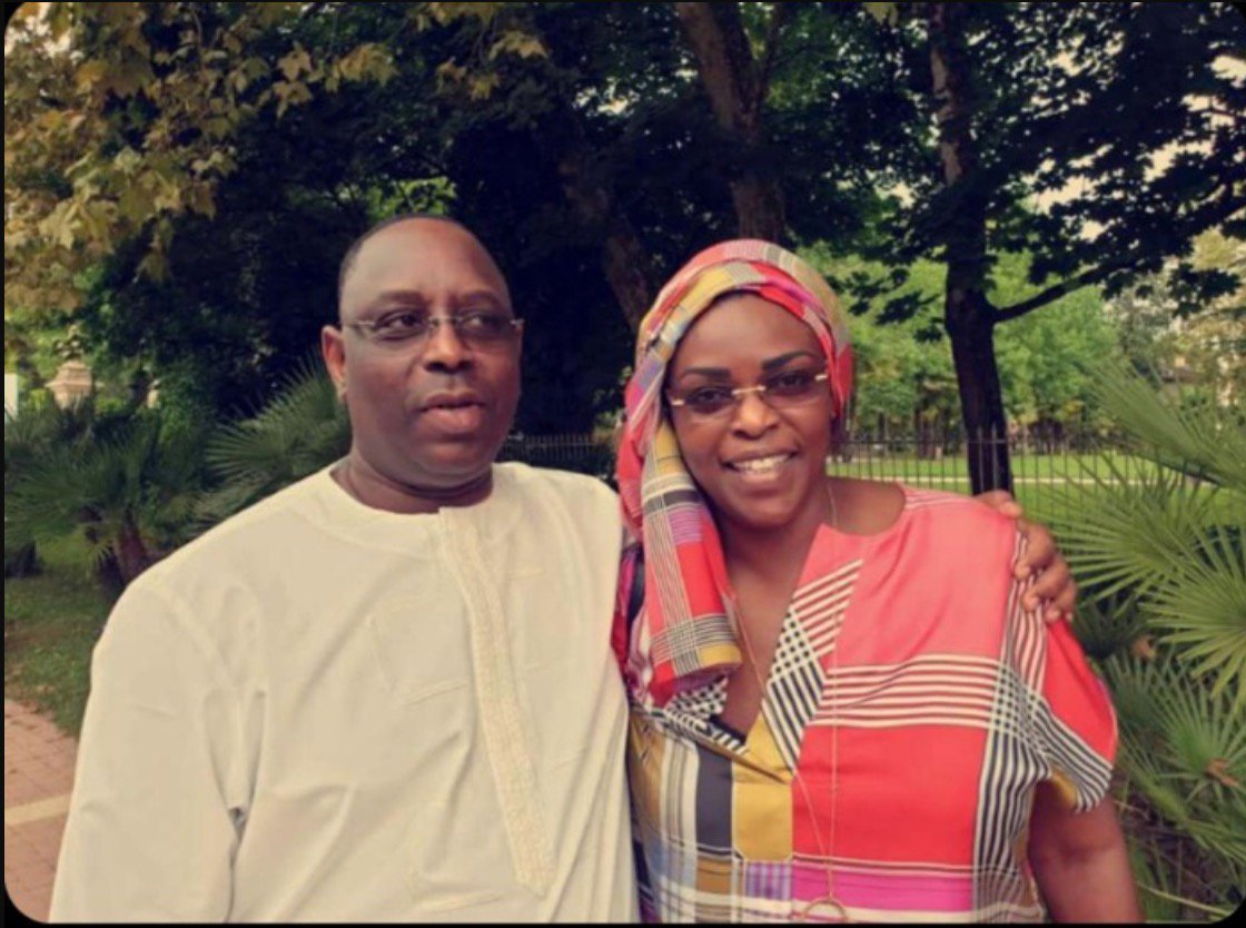 [ARRÊT SUR IMAGE] Macky et Marième Faye Sall en vacances dans le sud de la France