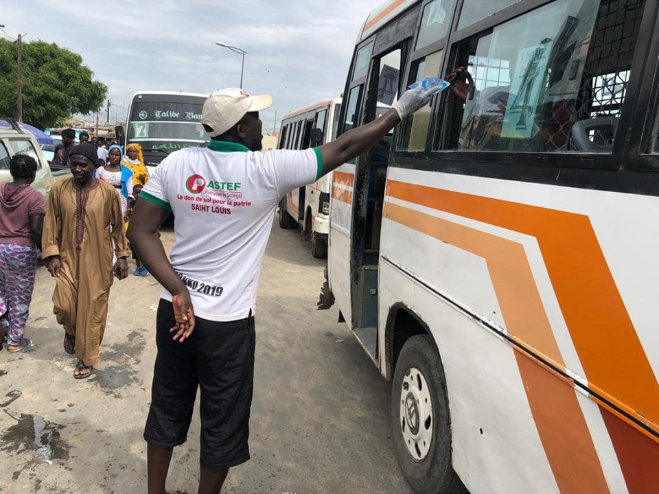 Magal des 2 raakas : Œuvres de solidarité des partisans d’Ousmane SONKO (photos)