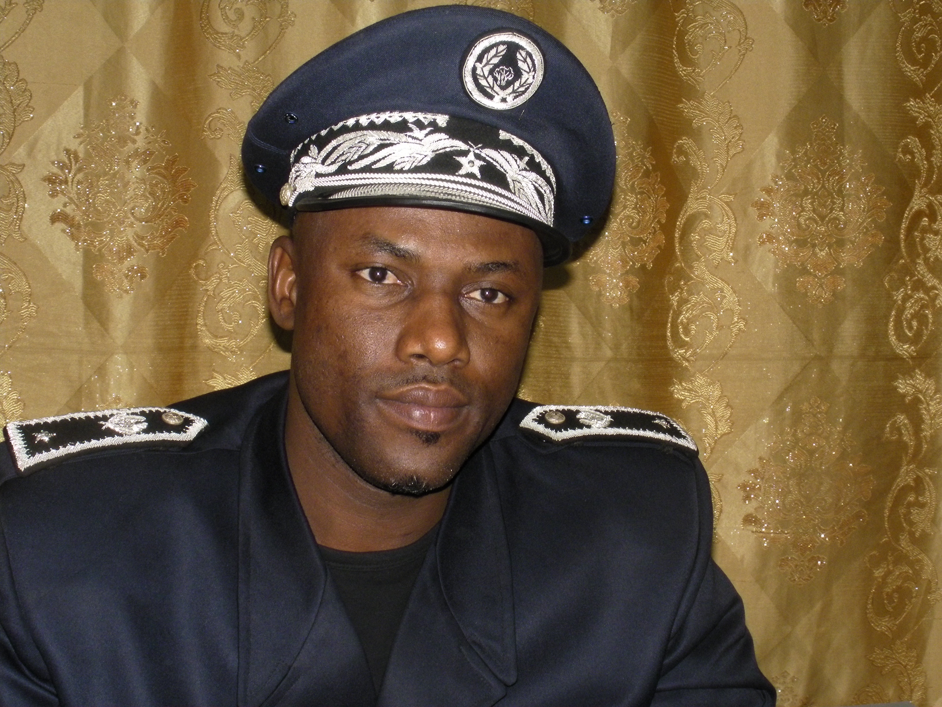 Police : Ousmane FALL quitte le commissariat de l’île