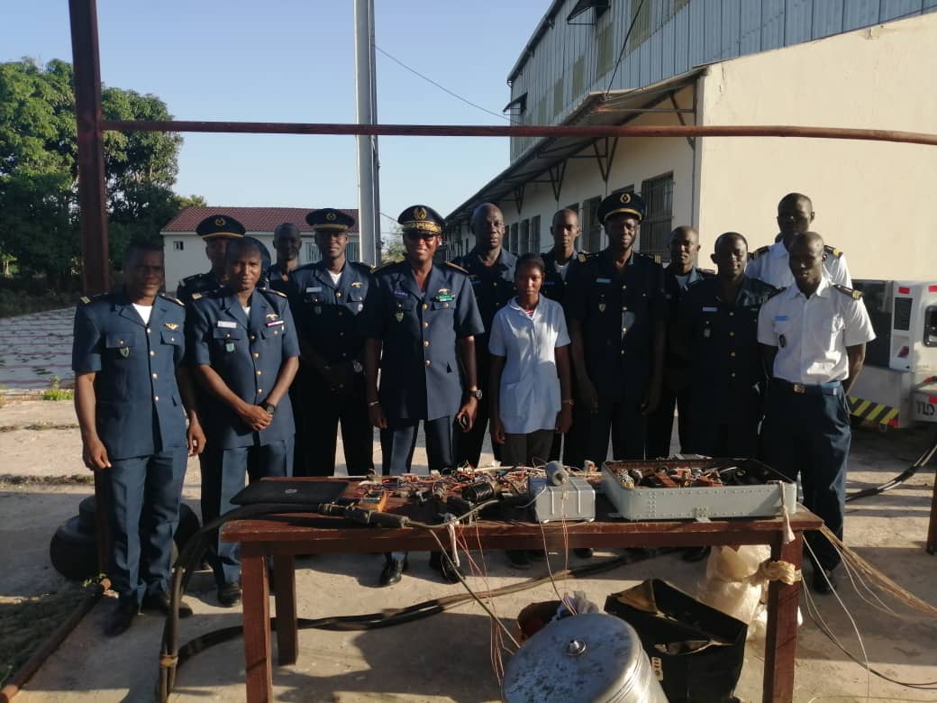 Une étudiante de l'UGB réalise un banc de test moteur pour des hélicoptères de combat de l’Armée de l’Air Une étudiante de l'UGB réalise un banc de test moteur pour des hélicoptères de combat de l’Armée de l’Air