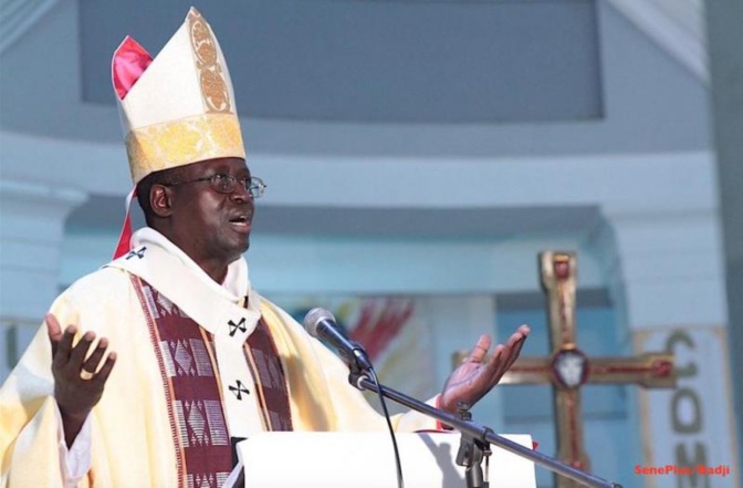Message de Noël : Monseigneur Benjamin Ndiaye en croisade contre la maltraitance des enfants