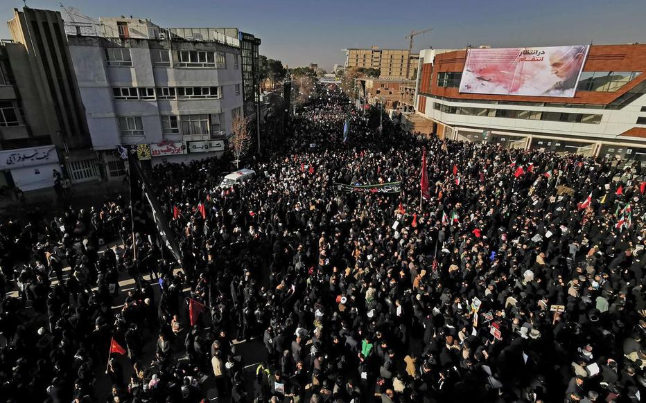 Iran: 32 morts dans une bousculade au sein de la foule pendant l'enterrement du général Soleimani