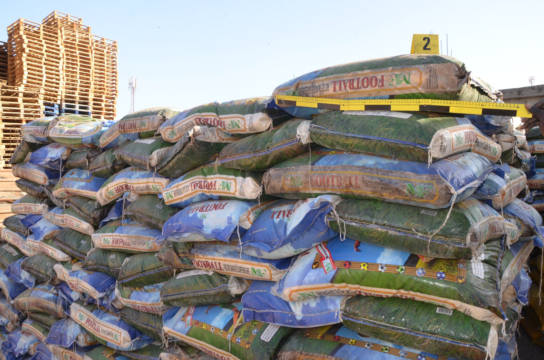 Saisie de plus de 150 tonnes de riz impropre à la consommation (Photos)