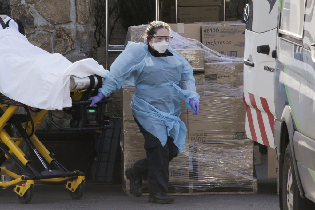 Coronavirus : avec 3 393 décès, les États-Unis dénombrent désormais plus de morts que la Chine