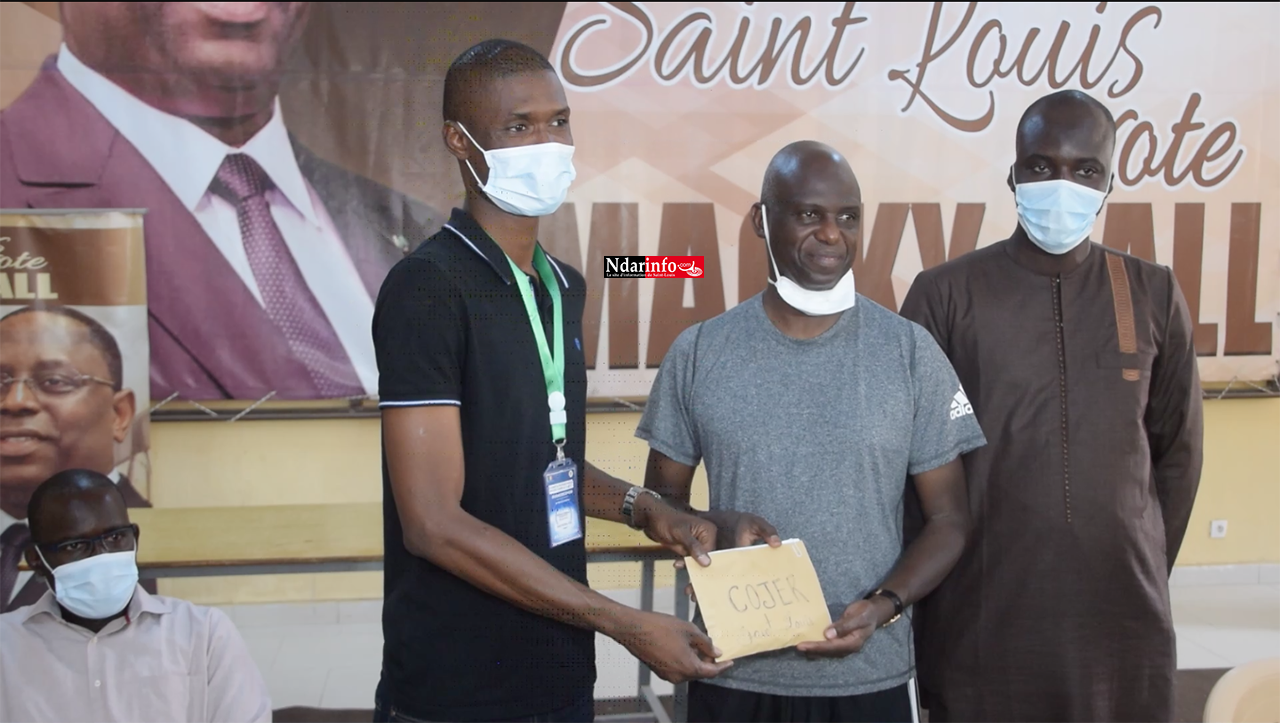Covid-19 : la COJER de Saint-Louis se joint à la guerre. Mansour FAYE reçoit une enveloppe de … (vidéo)