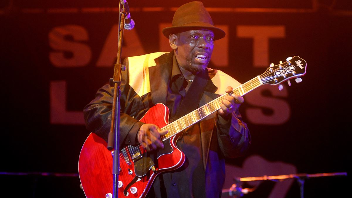 Lucky Peterson au festival de jazz de Saint Louis au Sénégal, le 8 juin 2014. (REUTERS/Laurent Gerrer)