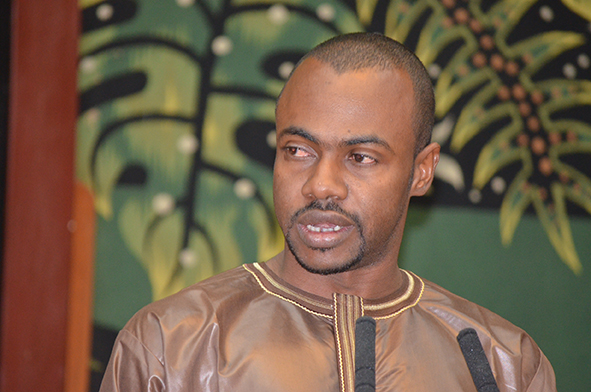 Thierno Bocoum "saisit" le procureur et appelle l'Assemblée à condamner les propos d'Aliou Dembourou Sow Thierno Bocoum "saisit" le procureur et appelle l'Assemblée à condamner les propos d'Aliou Dembourou Sow