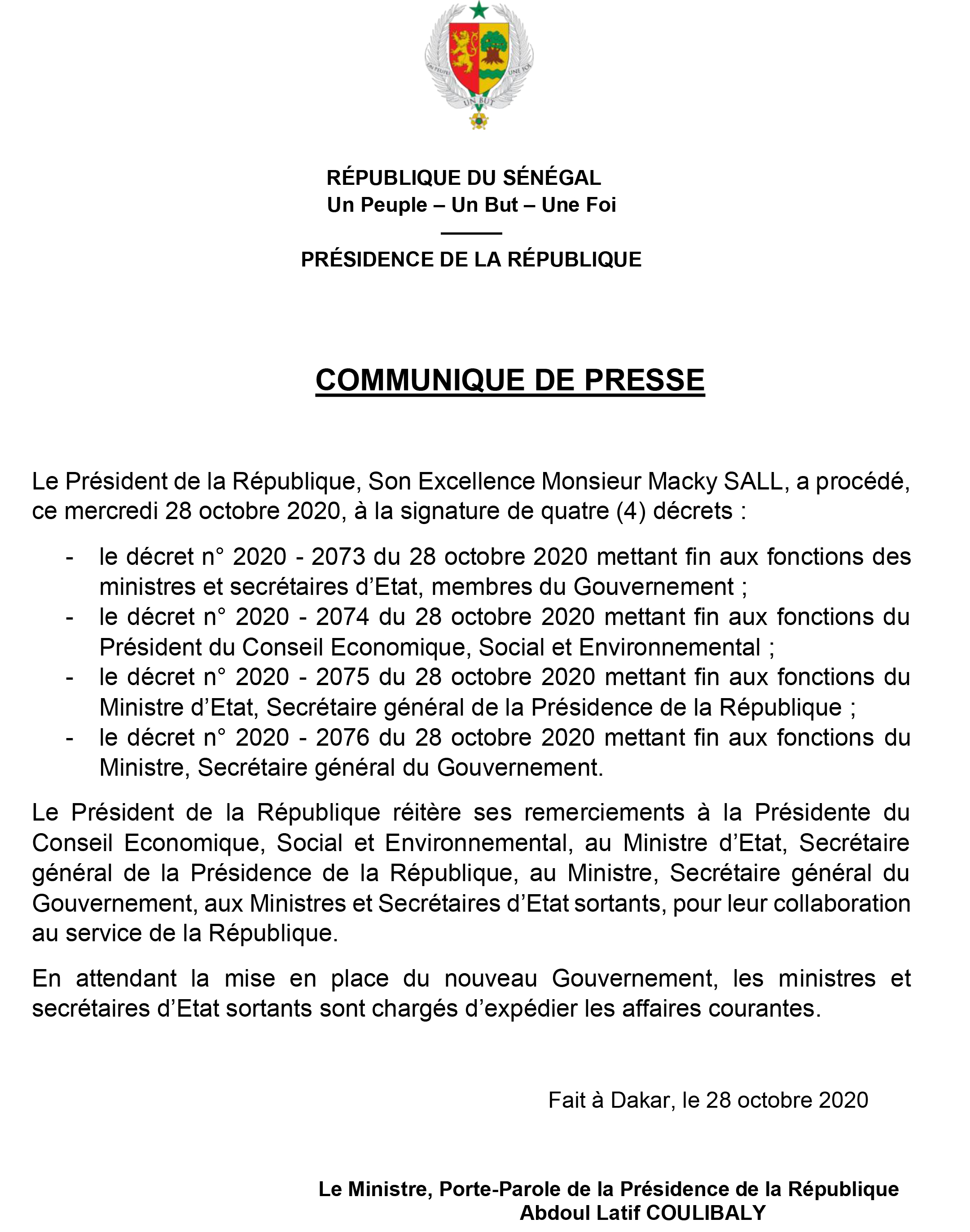 DIRECT - Macky Sall se sépare de ses ministres, secrétaires généraux et de la Présidente du CESE